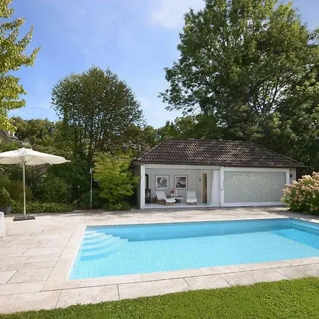 5bdr Relaxing With Private Pool *