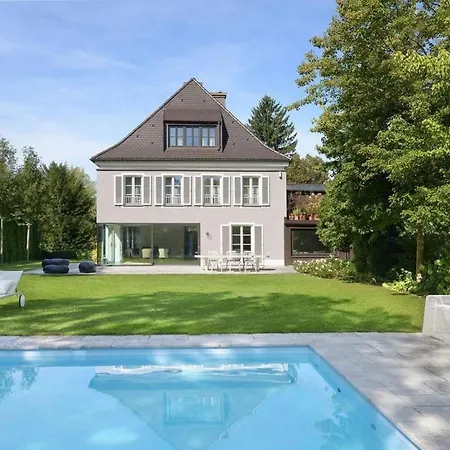 5bdr Relaxing With Private Pool